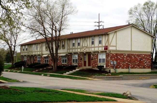 Foto del edificio - Stonebridge Townhomes