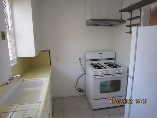 Kitchen - 2311 Hanover St