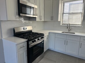 Building Photo - 67 Brinkerhoff St