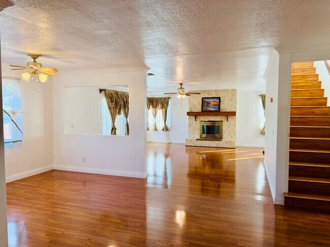 Foto del edificio - 6815 Sowell Ave