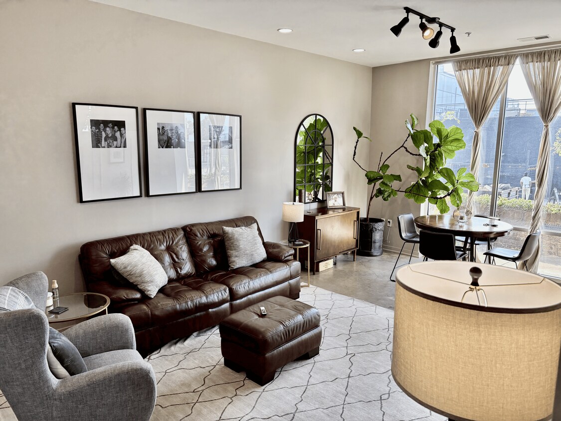 Foto principal - 926 Woodland St