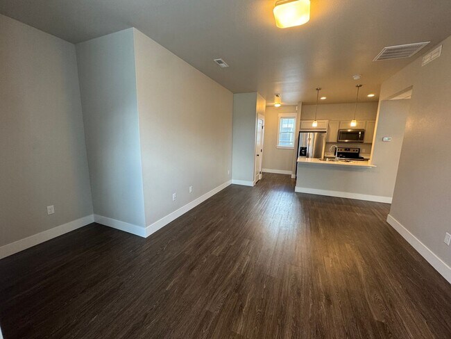 Foto del edificio - 6046-6048 Farmstead Ave