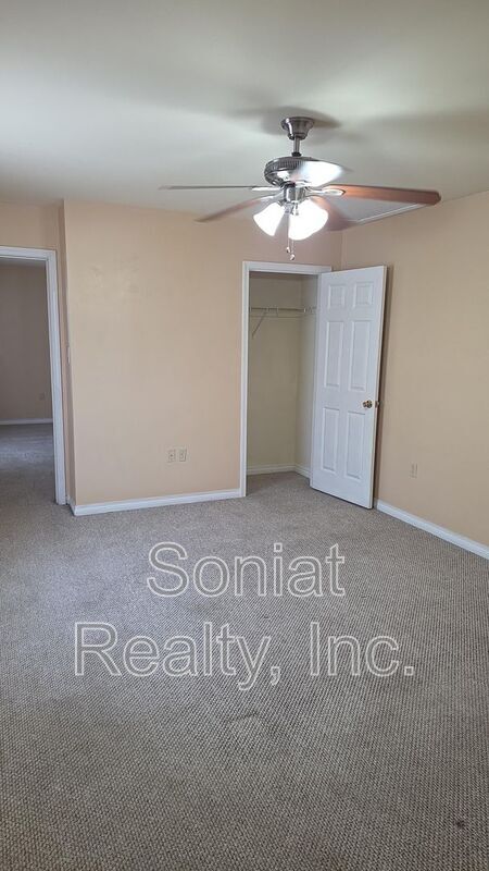 Building Photo - 1843 Forstall St