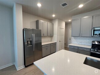 Building Photo - 75 Hereford Lp