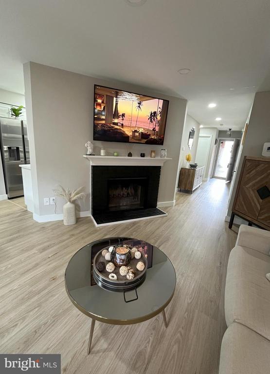 Building Photo - 402 Mulberry Cove