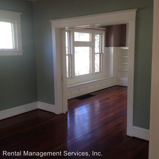Building Photo - 3 br, 1.5 bath House - 67 NE Skidmore
