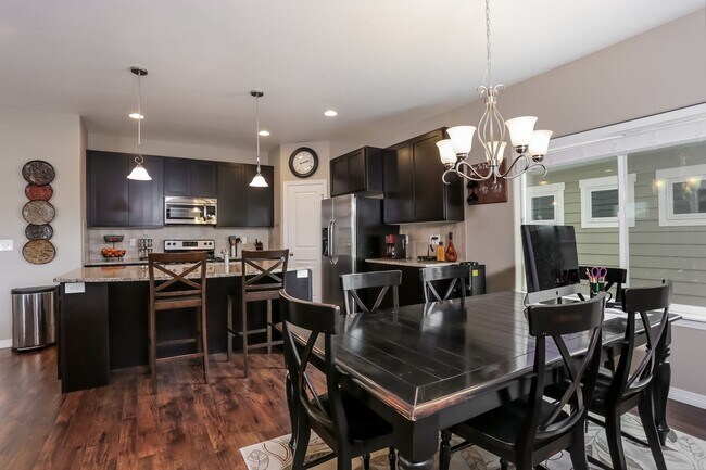 Foto del edificio - 2851 Breton Way