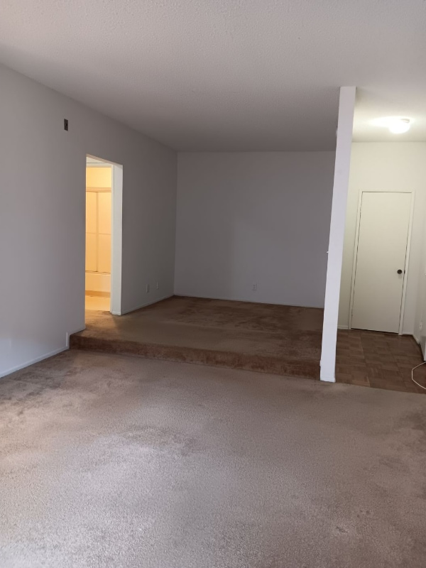 Building Photo - 10965 Fruitland Dr