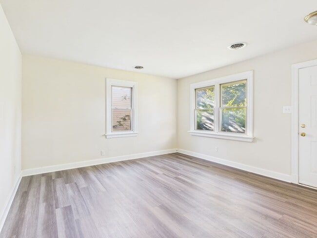 Photo - 1108 Goddin St House