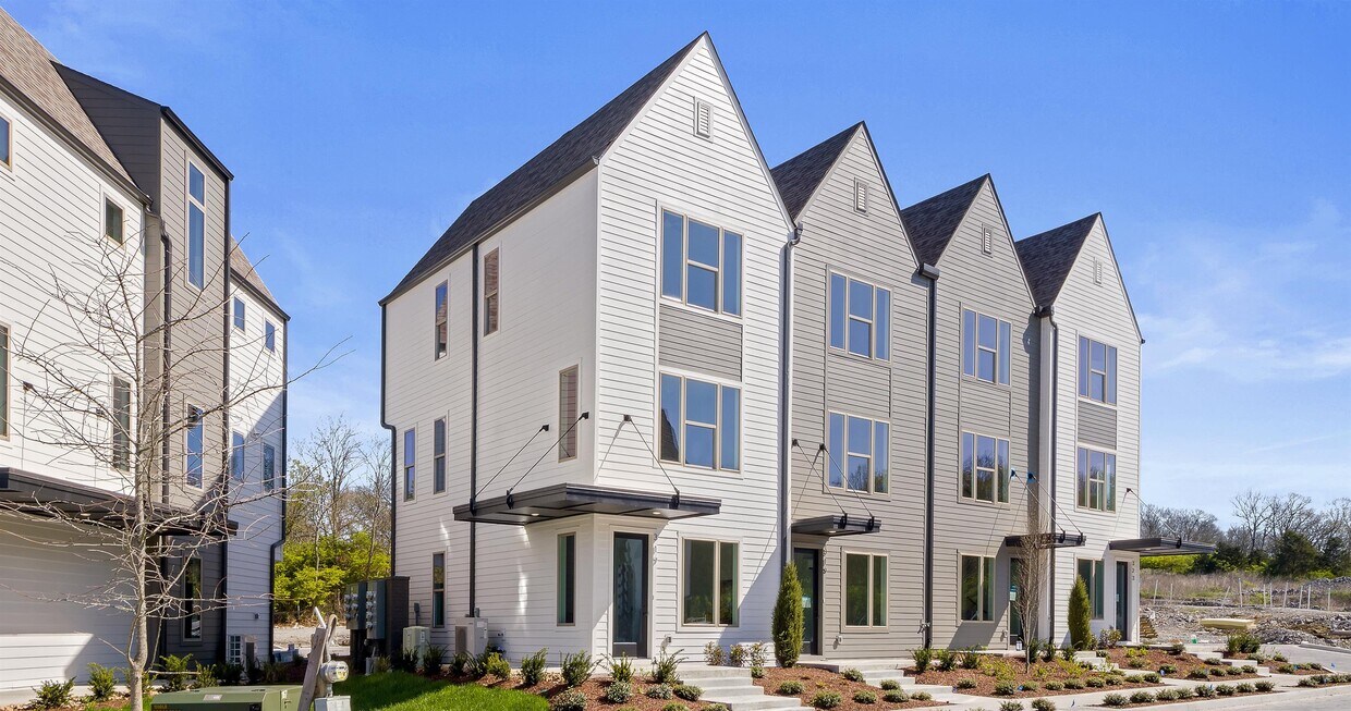 300 E Village Ln Unit 324, Nashville, TN 37216 Room for Rent in