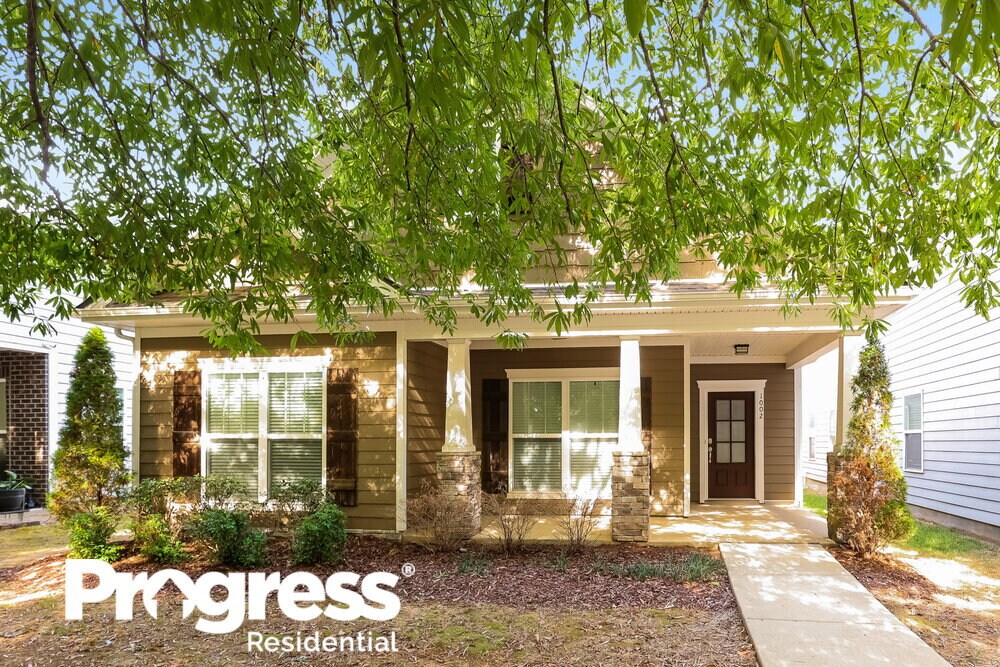 Foto principal - 1002 Avery Park Drive