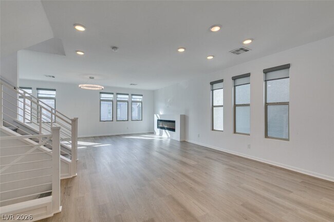 Foto del edificio - 8048 Haywood Estate Ave