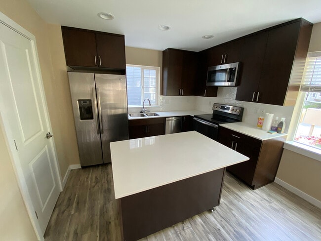 Foto del edificio - 2700 S Andover St