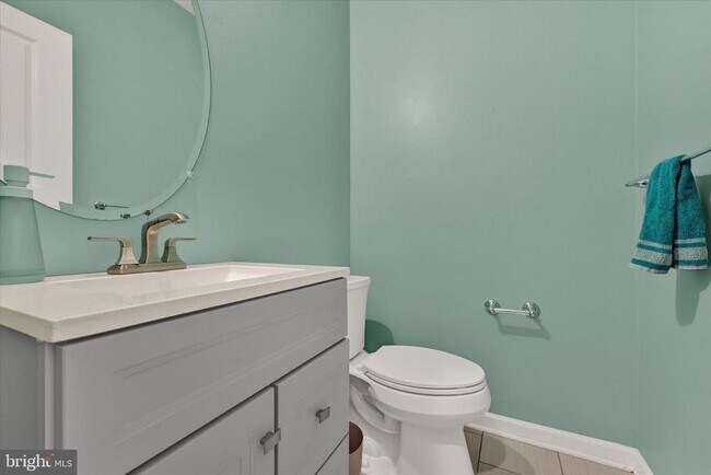 Foto del edificio - 7650 Lyndon Ct