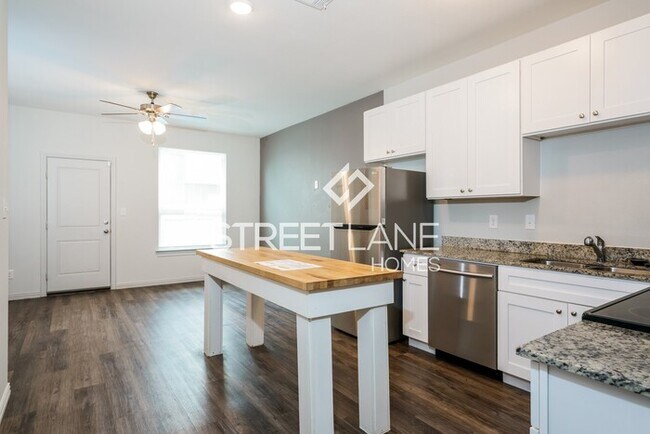 Building Photo - 3336 Brambleton Hill Pl