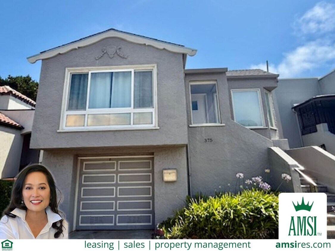 Foto principal - Updated 4BR/2BA Single Family Home in Cove...