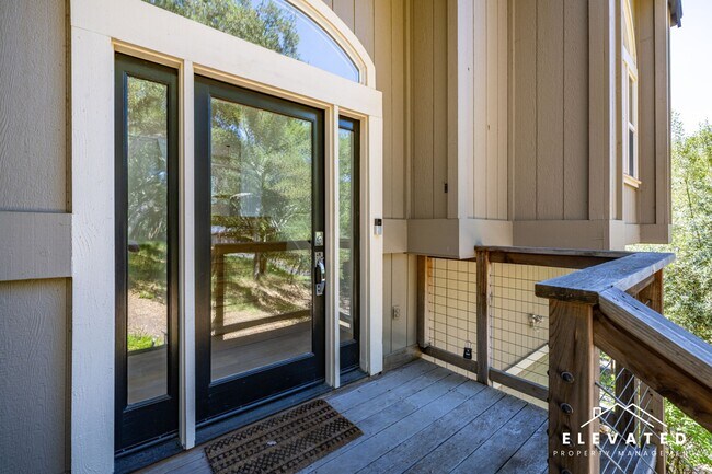 Foto del edificio - 9400 Chalk Hill Rd