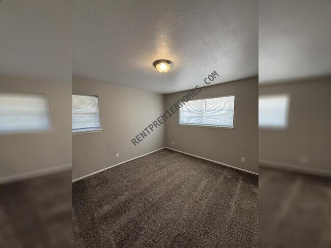 Building Photo - 5609 NW 58th St