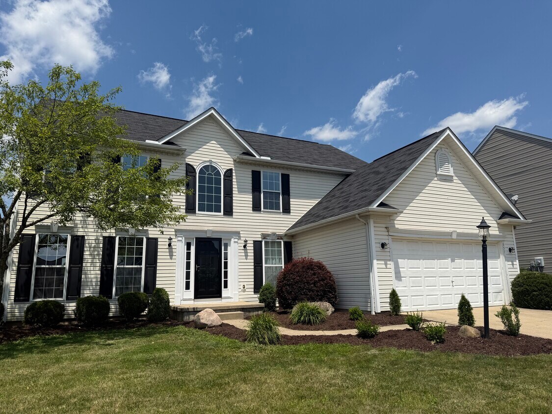 Foto principal - 657 Brookledge Ct