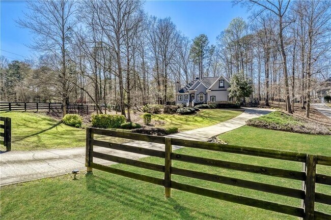 Foto del edificio - 14124 Hopewell Rd