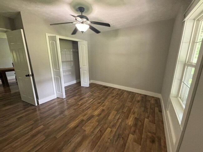 Foto del edificio - Spacious Two Bedroom Home in Corbin, KY