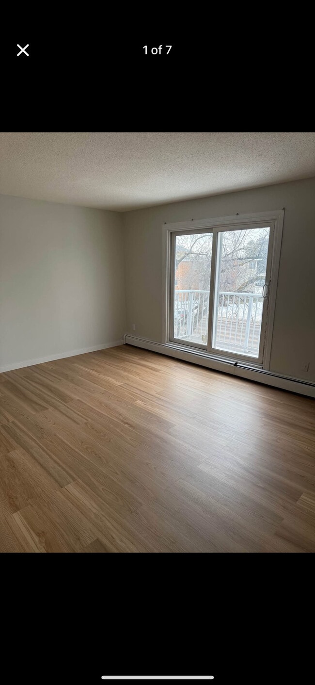 Building Photo - 15525 103 Av NW