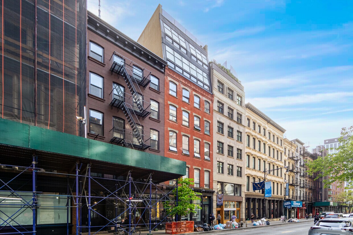 Primary Photo - 146 Chambers St