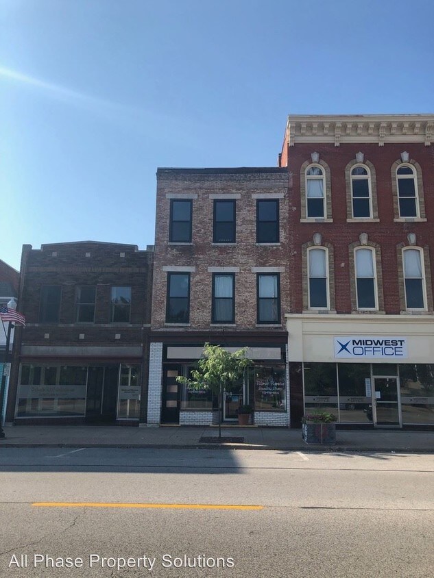 634 Maine St, Quincy, IL 62301 Room for Rent in Quincy, IL