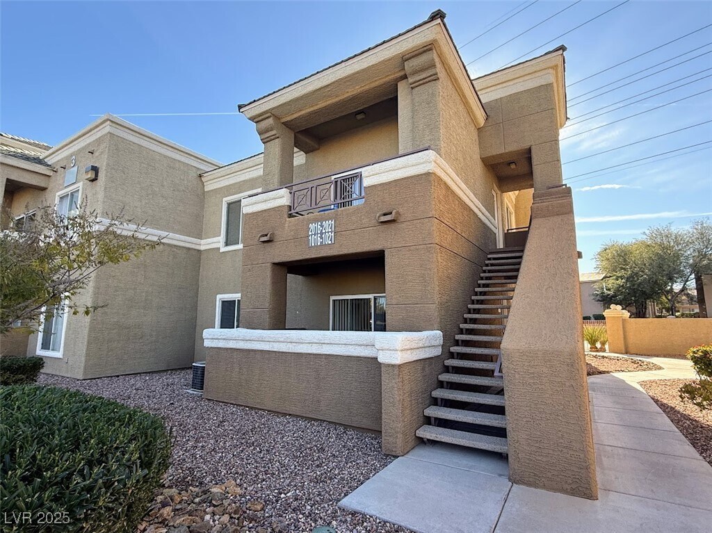 Primary Photo - 8070 W Russell Rd