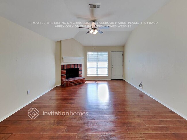 Foto del edificio - 6002 Lone Prairie Way