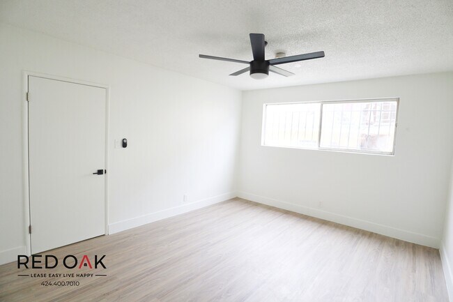 Building Photo - 3933 Nicolet Ave