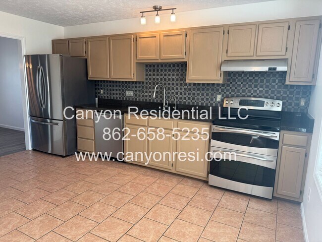 Building Photo - Charming 3-Bedroom Home