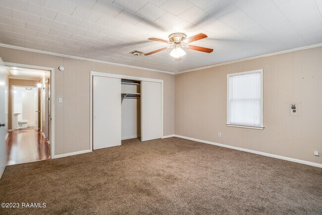 Building Photo - 1302 Ave A