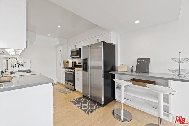 Building Photo - 2607 2nd St