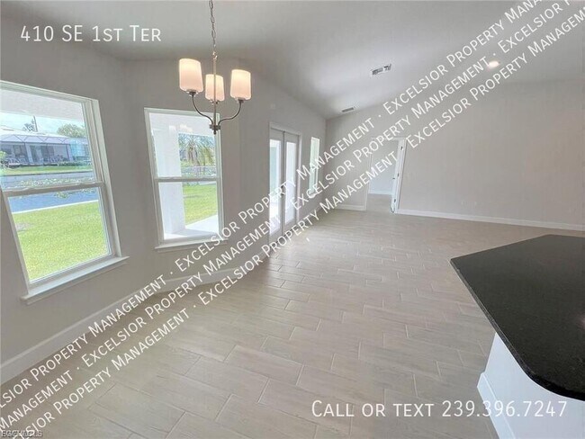 Foto del edificio - 410 SE 1st Terrace