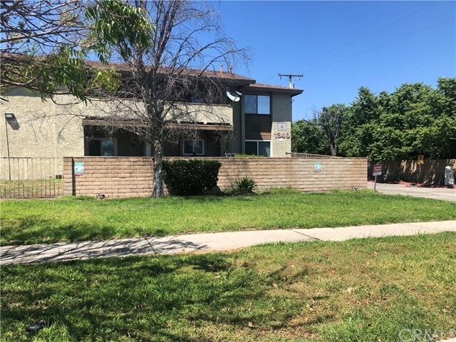 Foto del edificio - 1349 E 9th St