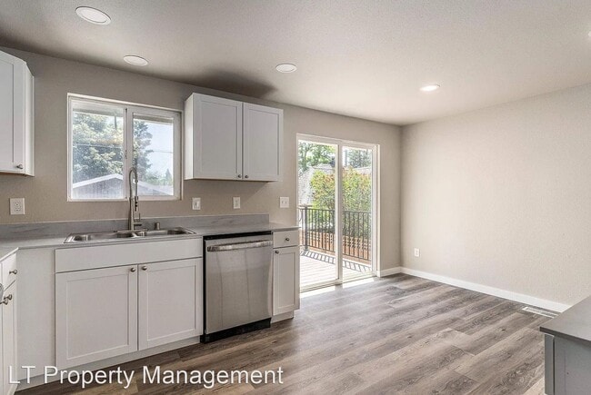 Foto del edificio - 4 br, 2 bath House - 4722 N. Walnut St.