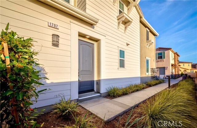 Building Photo - 1707 Almond Tree Pl