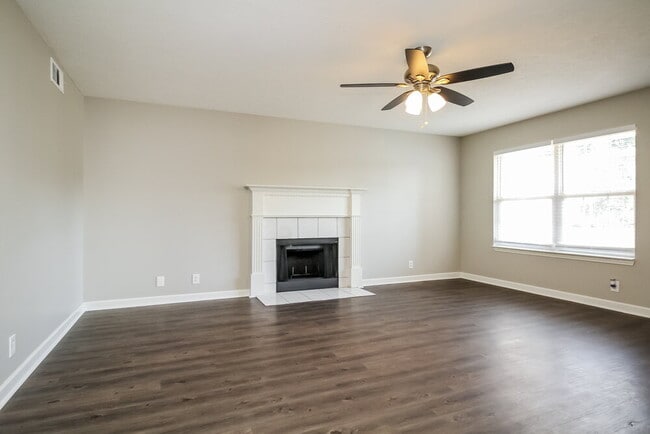 Foto del edificio - 3079 Roscommon Dr