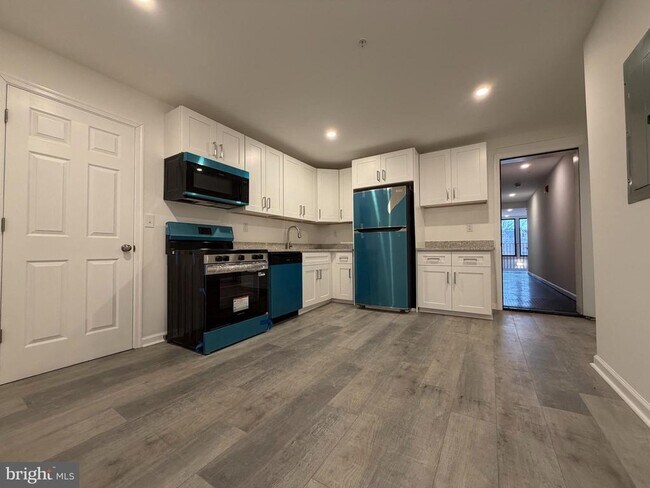 Foto del edificio - 45 E High St