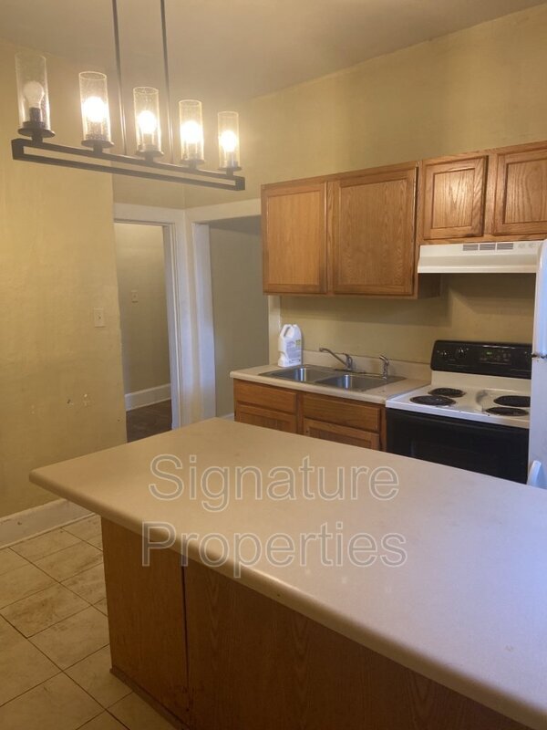 Foto del edificio - 208 N Jefferson St