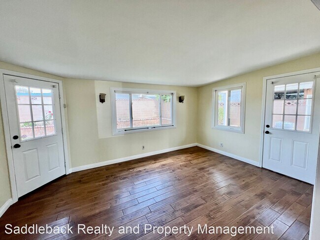 Building Photo - 3 br, 2 bath House - 5853 Los Nietos St.