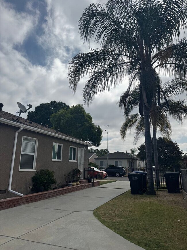 Building Photo - 14823 Longworth Ave