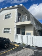 Building Photo - 611 NE 5th St