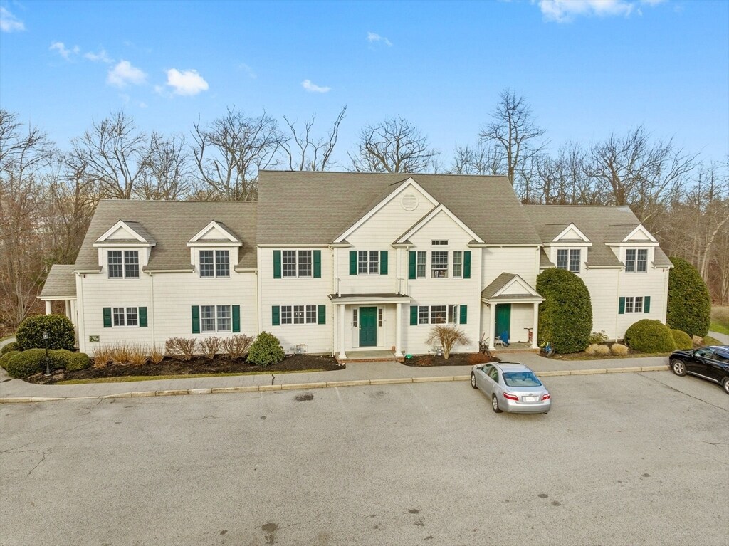 70 Chief Justice Cushing Hwy, Hingham, MA 02043 Townhome Rentals in