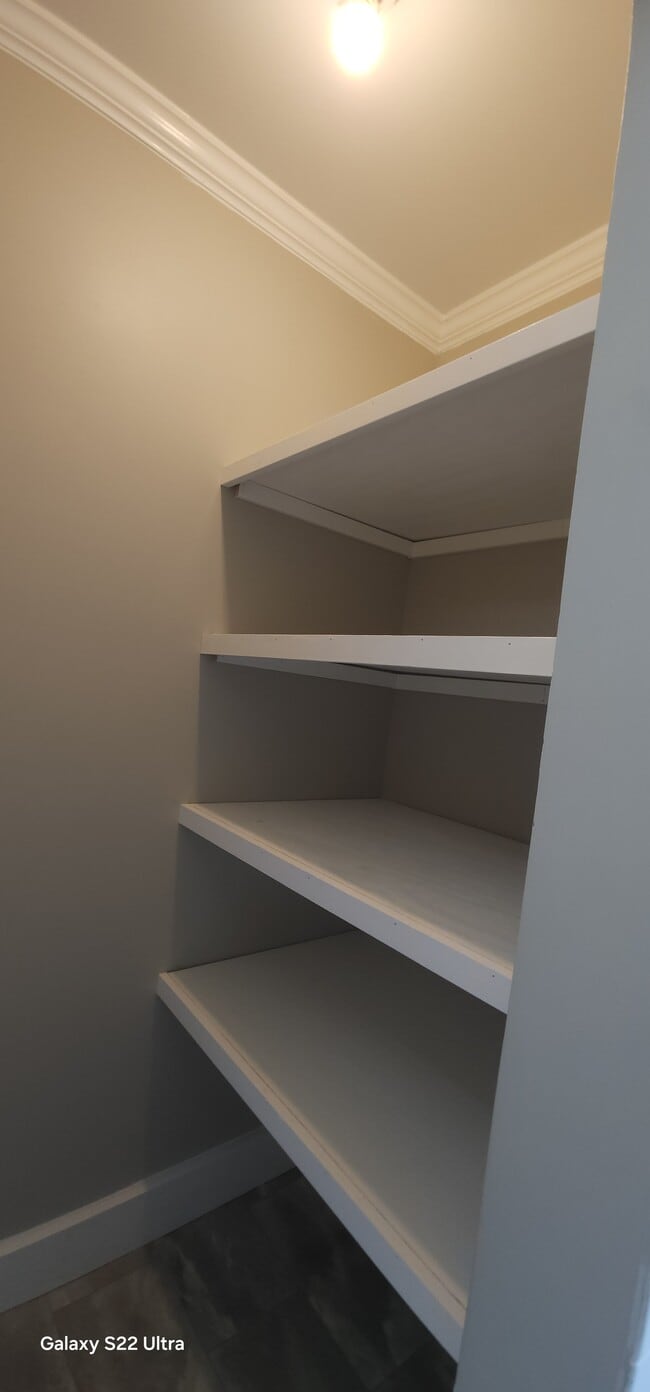 Building Photo - 524 Bowen St