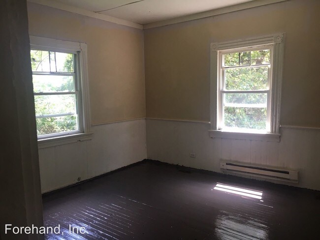 Foto del edificio - 1 br, 1 bath House - 351 MAIN ST