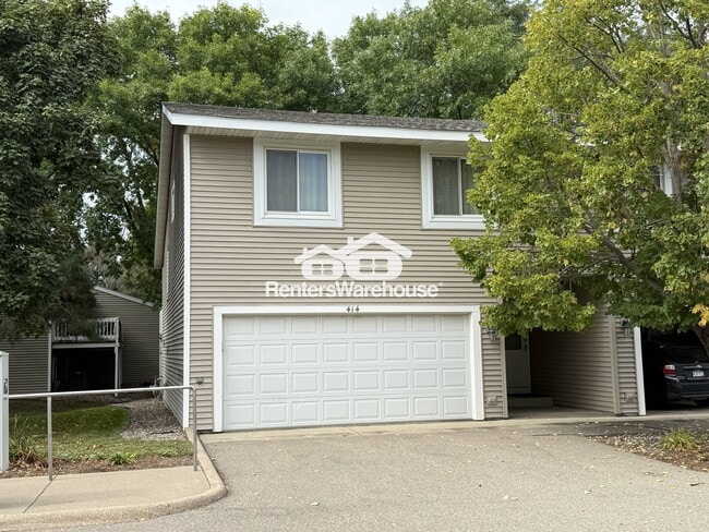 Building Photo - 414 Whispering River Ln