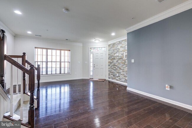 Foto del edificio - 23502 Belvoir Woods Terrace