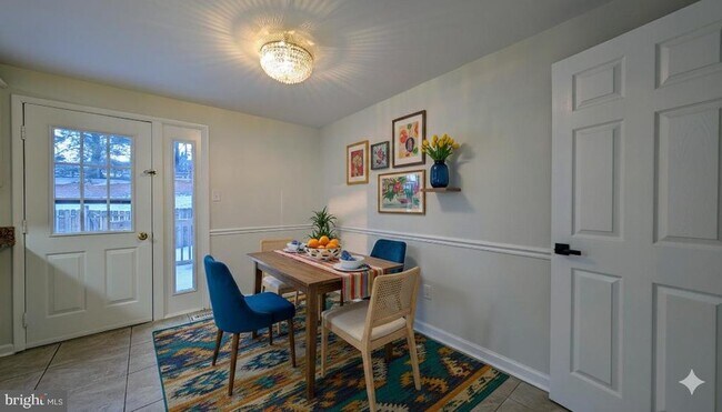 Foto del edificio - 11181 Captain's Walk Ct